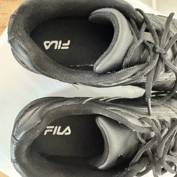 Fila Men's Black Athletic Lace-Up Sneakers - Picture 5 of 6